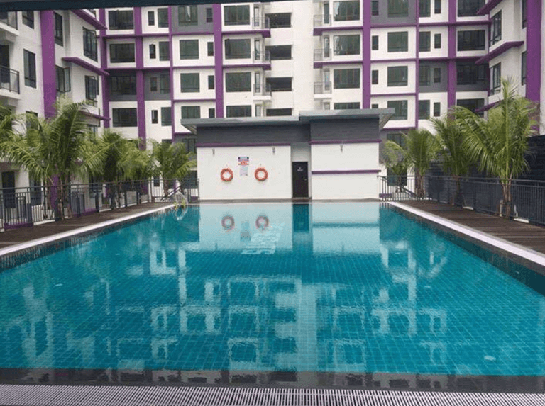2018062500-Cozy-Stay-3BR-@-The-Heights-Residence-1-swimming-pool
